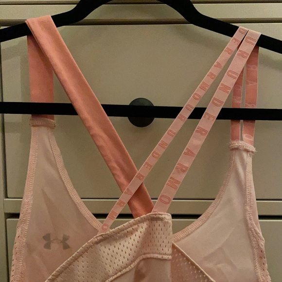 Under Armour Loose-Fitting Workout Tank Top - Picture 2 of 5